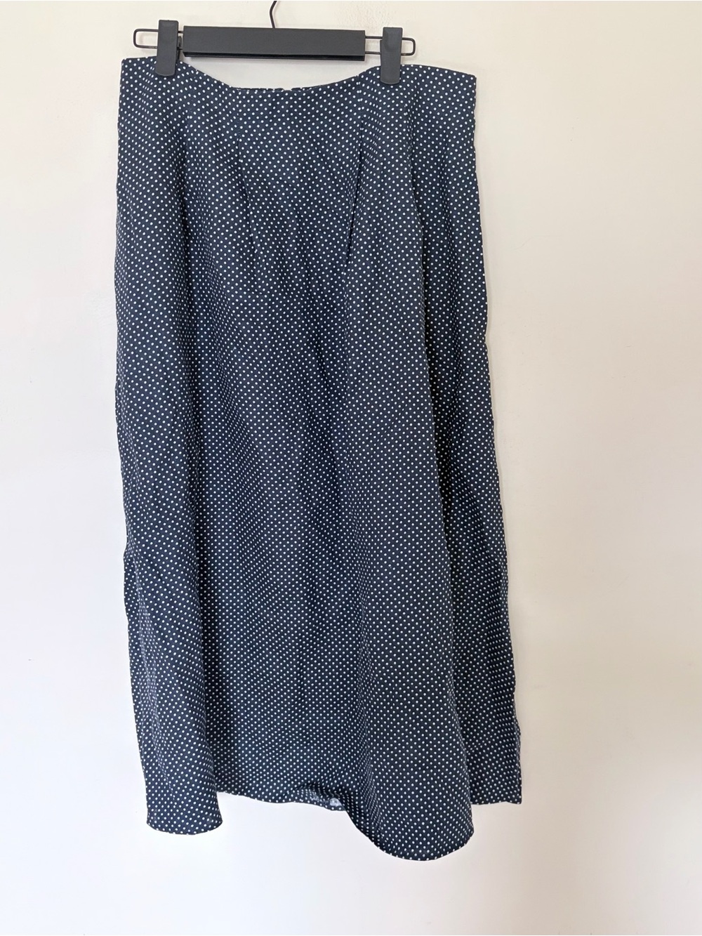 NWOT O.P.T. navy blue and white polka dot skirt size 10